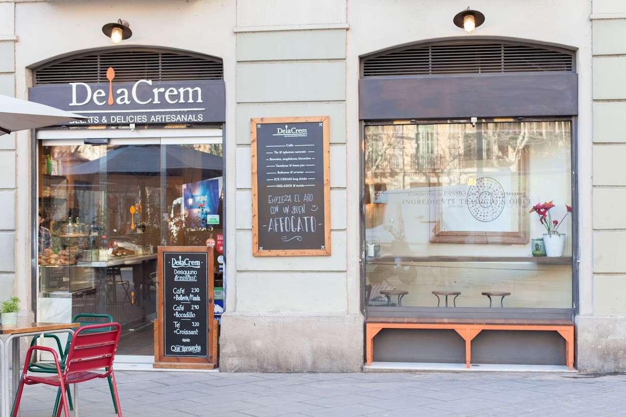DelaCrem ice cream counter
