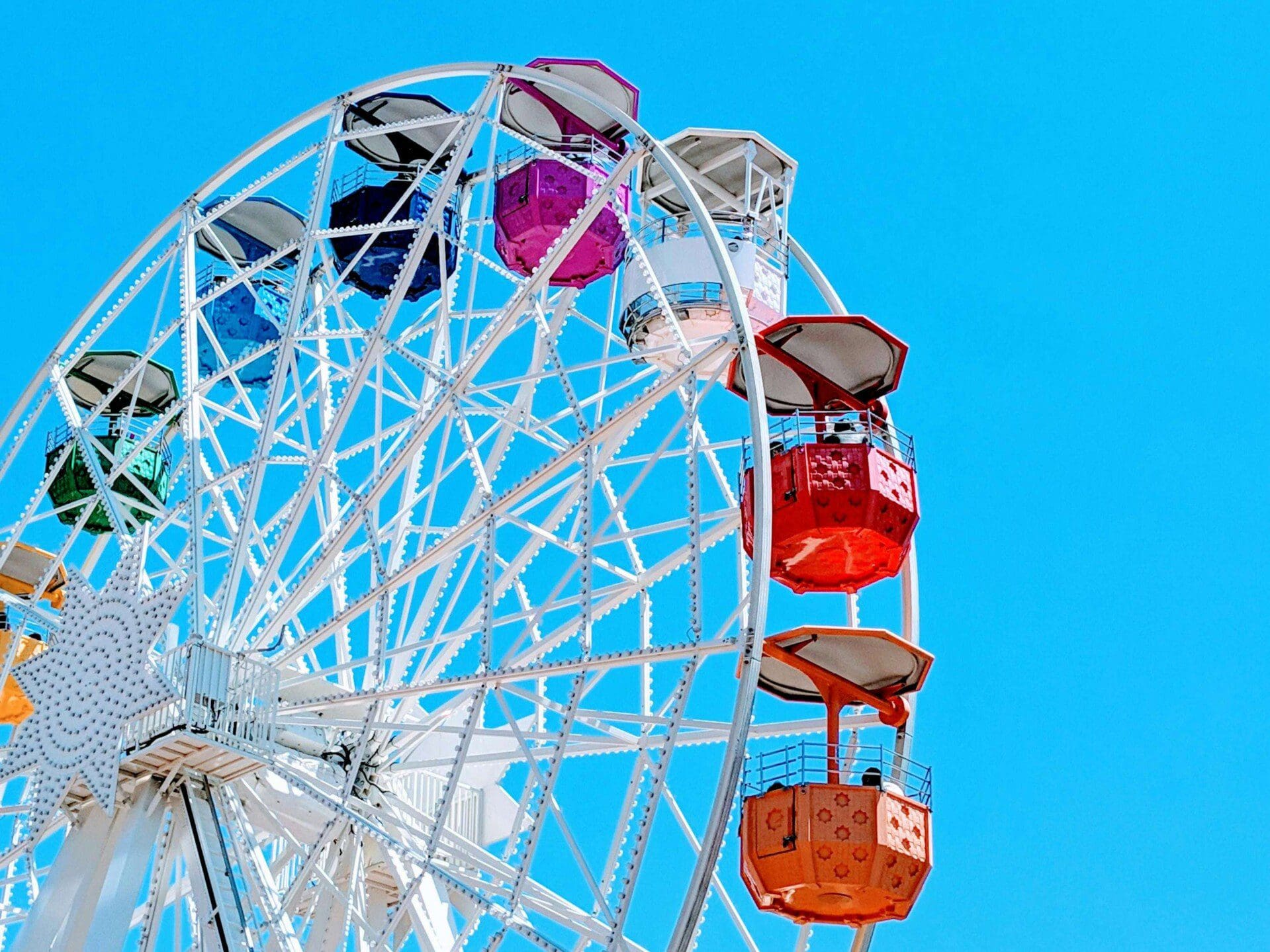 Featured image for blog post titled "10 Astonishing Family Attractions in Barcelona with Kids"